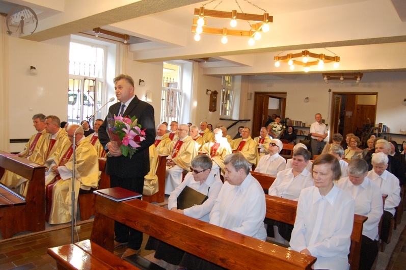  Kaplica w Domu Nadziei, p. Starosta Krasnostawski Andrzej Leńczuk wygłasza okolicznościowe przemówienie