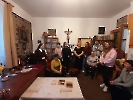 Pielgrzymka do Lasek. Zwiedzamy pokój ks. Tadeusza Fedorowicza.