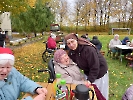 Boisko przy WTZ, piknik integracyjny - Siostra Germana i Pani Joanna.
