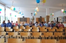 Szkoła Św. Maksymiliana w Laskach, sala spotkania, grupa z Żułowa siedzi w ustawionych w rzędach krzesłach