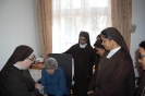 Skrzydło św. Elżbiety w Domu Nadziei, Siostry odwiedzają w pokoju Panią Jadwigę