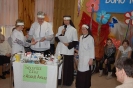 Świetlica Domu Nadziei, s. Benedykta, s. Liliana, p. Anna i p. Paulina w strojach pielęgniarek serwują leki z wesołej apteki