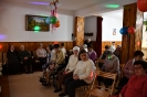 Świetlica w Domu Nadziei, Mieszkanki słuchają prezentacji 