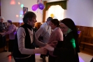 Świetlica w Domu Nadziei, zabawa taneczna, pierwszy plan p. Maryla i s. Benedykta