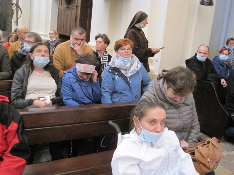 Pielgrzymi w Kościele św. Marcina w Warszawie